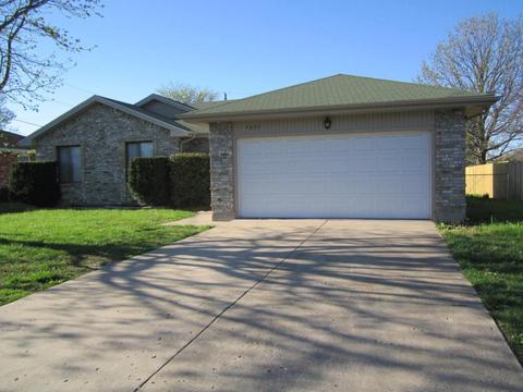 4835 W La Siesta St, Springfield, MO 65802 photo 1