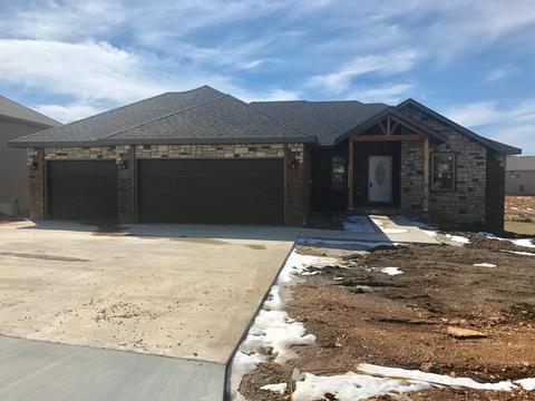 4425 N Toby Ave, Springfield, MO 65803 photo 1