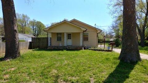722 S Peach Tree Ave, Springfield, MO 65802 photo 1