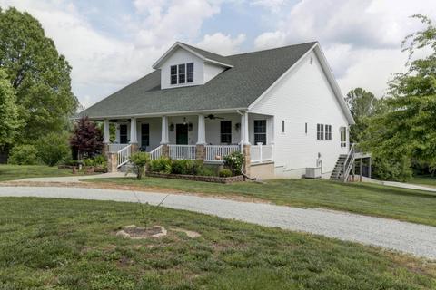 601 Maxine Ave, Crane, MO 65633 photo 1