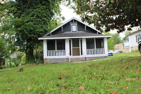 303 Henley St, Ava, MO 65608 photo 1