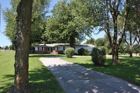 1023 N Ash, Buffalo, MO 65622 photo 1