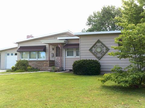 204 S Park Ave, Aurora, MO 65605 photo 1