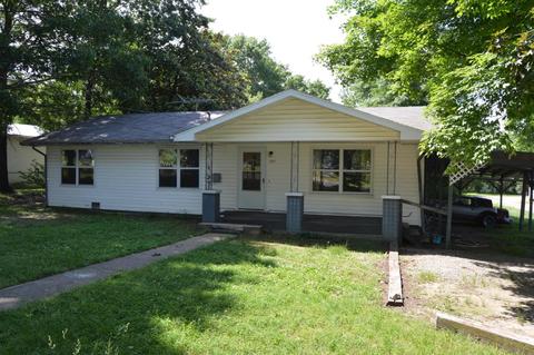 201 Bacorn Ave, Ava, MO 65608 photo 1