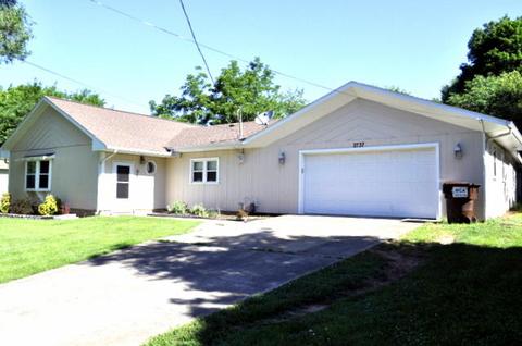 2737 E Monroe Ter, Springfield, MO 65802 photo 1