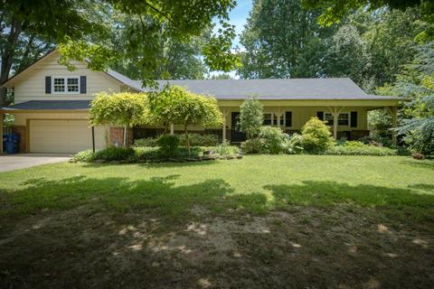 2034 Edgewood St, Springfield, MO 65804 photo 1