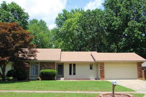 1545 E Vincent Dr, Springfield, MO 65804 photo 1