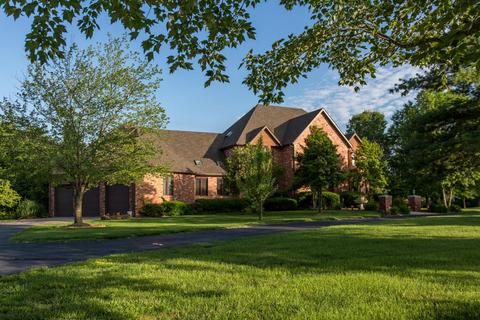 520 W Rivendale Dr, Springfield, MO 65810 photo 1