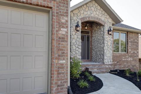 5354 S Twelve Oaks Rd, Springfield, MO 65810 photo 1