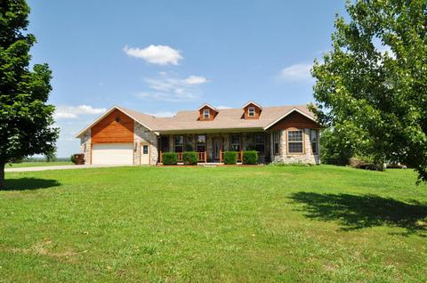 300 Merritt Rd, Clever, MO 65631 photo 1