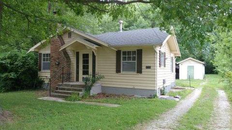 713 S Peach Tree Ave, Springfield, MO 65802 photo 1