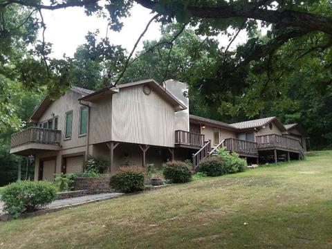 301 Hillcrest Dr, Noel, MO 64854 photo 1
