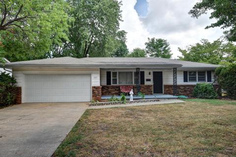 1325 E Cambridge St, Springfield, MO 65804 photo 1