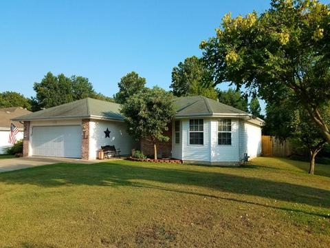 212 E Wilson St, Republic, MO 65738 photo 1