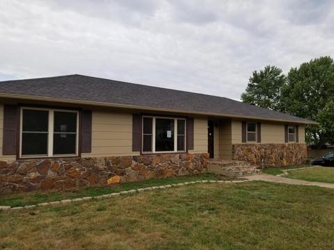 403 Schulz Ave, Monett, MO 65708 photo 1