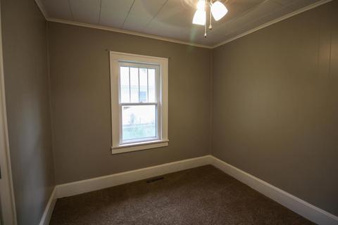 501 S Warren Ave, Springfield, MO 65806 photo 9