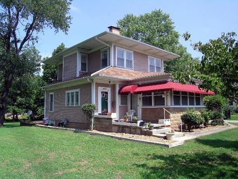 603 W Maple St, Marshfield, MO 65706 photo 1