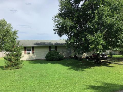 738 S Locust St, Marshfield, MO 65706 photo 1