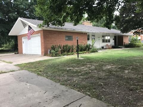 712 W Jackson St, Marshfield, MO 65706 photo 1
