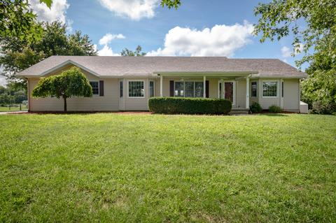 1138 E Southernview Rd, Ozark, MO 65721 photo 1