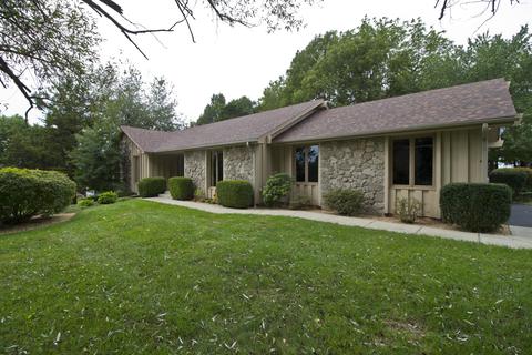 1263 S Berkshire Ave, Springfield, MO 65809 photo 1