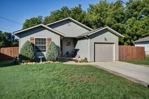 605 N Builders Cir, Springfield, MO 65803 photo 1