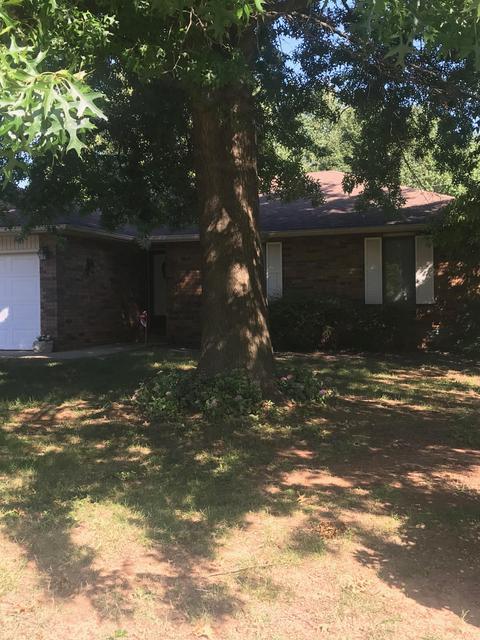 1045 W Lindberg St, Springfield, MO 65807 photo 1