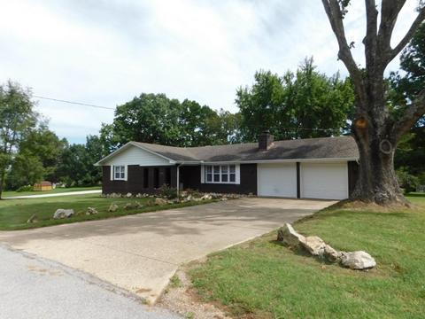 2008 Oakridge Dr, Ava, MO 65608 photo 1