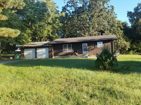 8899 Brookside Cir, Monett, MO 65708 photo 1
