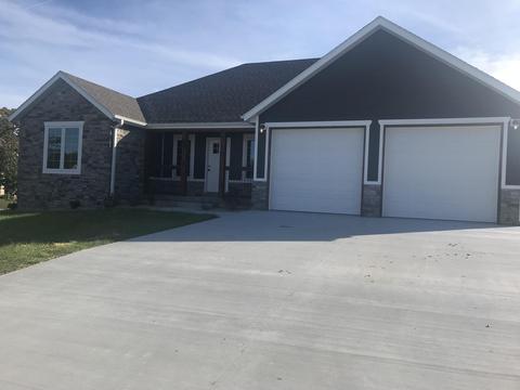 889 Lewis St, Marshfield, MO 65706 photo 1
