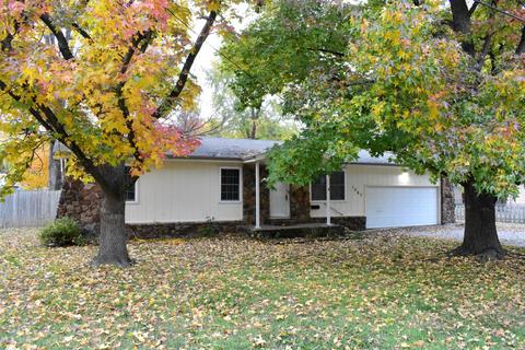 1267 E Broadmoor St, Springfield, MO 65804 photo 1