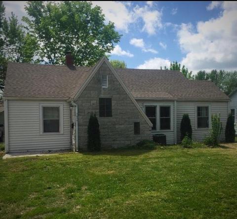 1634 E Cherokee St, Springfield, MO 65804 photo 1