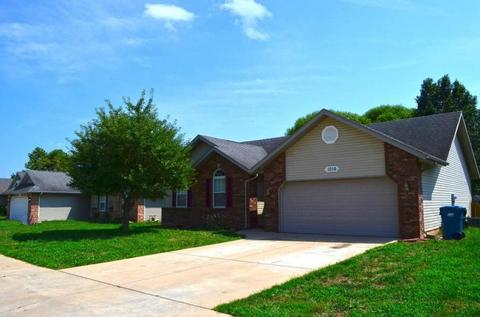 1016 W Thorngate, Ozark, MO 65721 photo 1