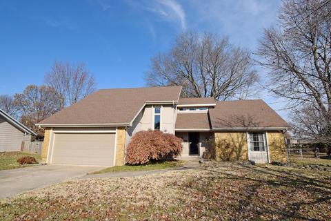 1315 E Rockwood St, Springfield, MO 65804 photo 1