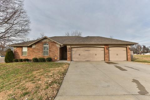 1911 W Mcclernon St, Springfield, MO 65803 photo 1