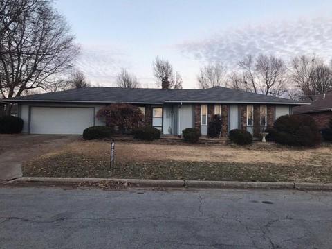 1905 E Stoneridge Dr, Springfield, MO 65803 photo 1