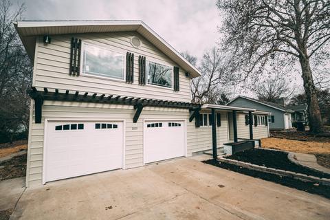 2033 E Wayland St, Springfield, MO 65804 photo 1