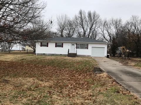 124 E Splitlog, Goodman, MO 64843 photo 1
