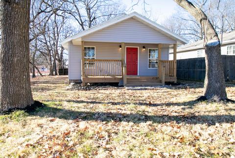 1401 N Brown Ave, Springfield, MO 65802 photo 1