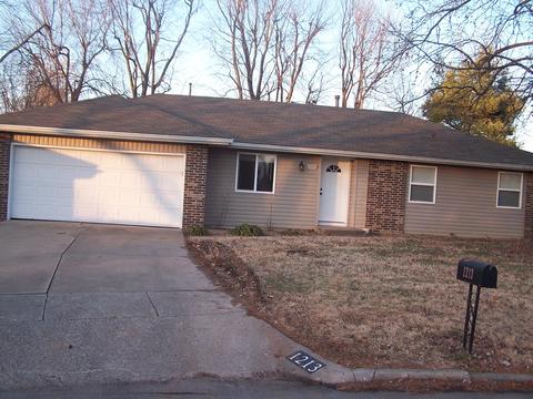 1213 W Primrose St, Springfield, MO 65807 photo 1