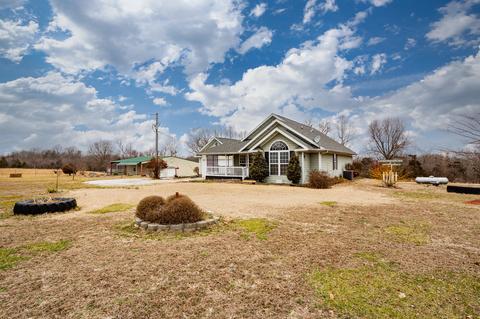 505 Carob Rd, Clever, MO 65631 photo 1