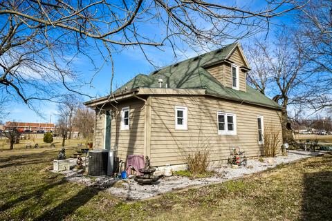 401 S Walnut Ave, Clever, MO 65631 photo 1