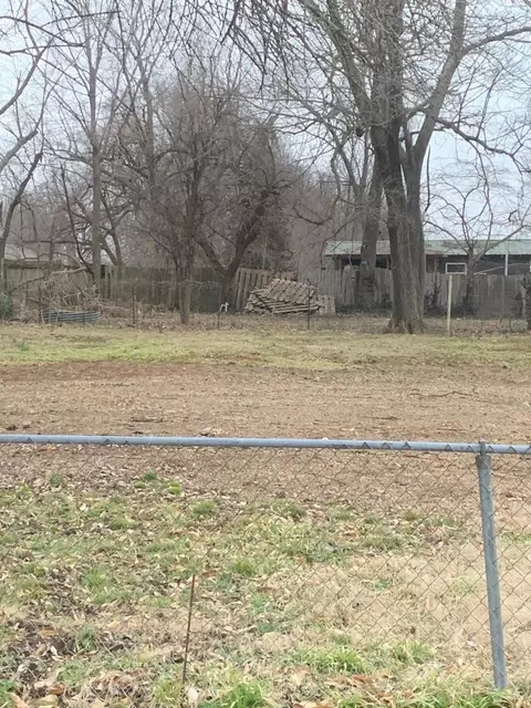 3211 W Commercial St, Springfield, MO 65802 photo 1