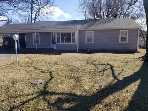 104 Elm St, Aurora, MO 65605 photo 1