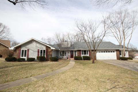 2063 E Kahler Ct, Springfield, MO 65804 photo 1