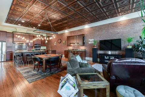 109 S Main, Galena, MO 65656 photo 1