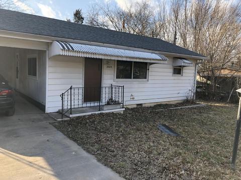3223 N Howard Ave, Springfield, MO 65803 photo 1