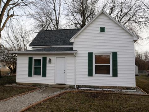 242 E Cofield St, Aurora, MO 65605 photo 1