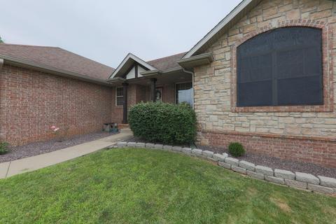 426 S River Birch Dr, Springfield, MO 65809 photo 2