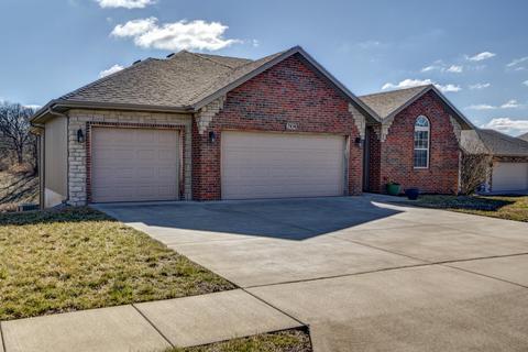2104 S Gristmill Ct, Ozark, MO 65721 photo 2